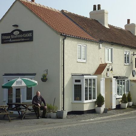 Kings Arms Hotel Тирск Екстериор снимка